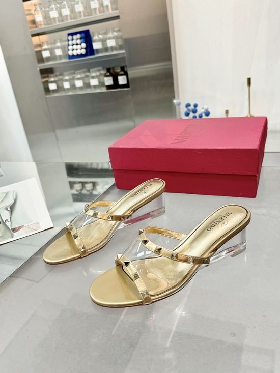 Christian Louboutine Stylish Clear Heel Leather Pumps