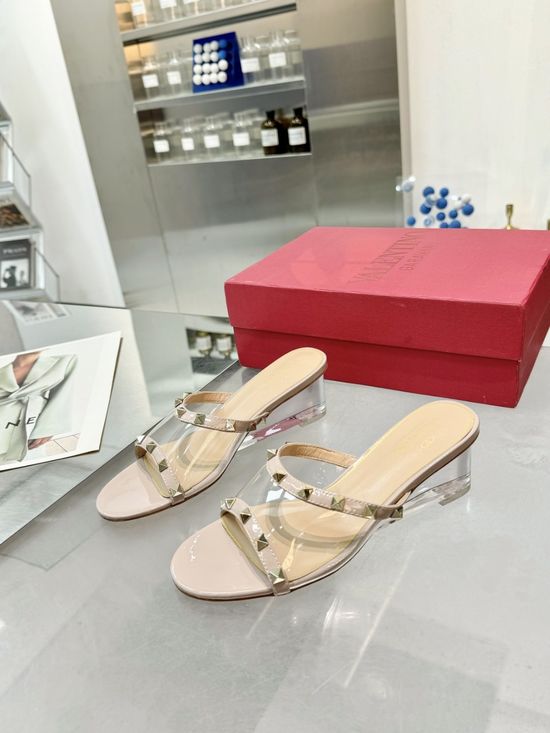 Christian Louboutine Stylish Clear Heel Leather Pumps