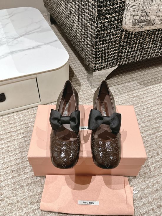 Miu Miu Bow Decor Mary Jane Chunky Heel Pumps