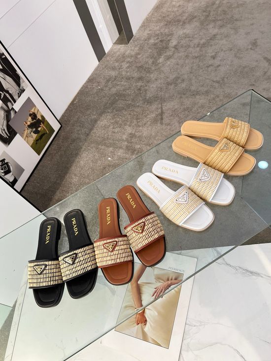 Prada Handwoven PP Straw Classic Logo Casual Footwear