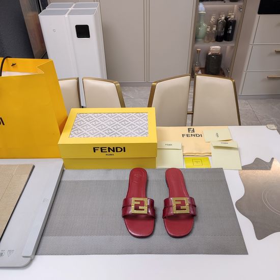 Fendi Genuine Leather Sandals with Metal Buckle Comfortable Elegant Footwear