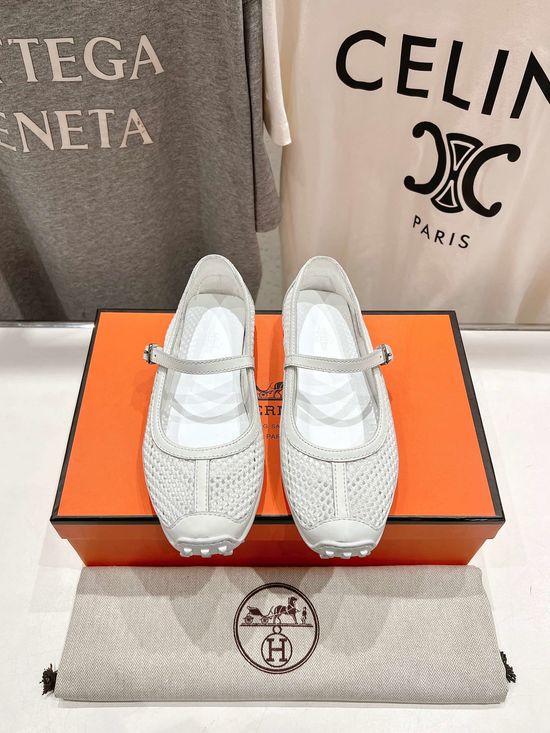 Hermes Breathable Mesh Upper Casual Walking Sneakers Non Slip Shoes