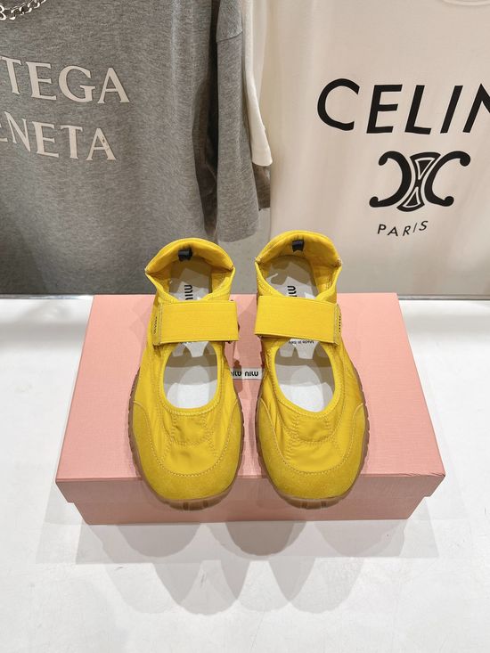 Miu Miu Thick Sole Casual Fashion Sneakers Comfortable Breathable Versatile Daily Shoes