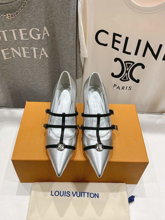 Louis Vuitton Elegant Printed Leather Mary Jane Heels Comfortable Sole