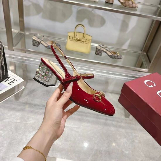 Gucci Classic Patent Leather Pumps with Decorative Buckle