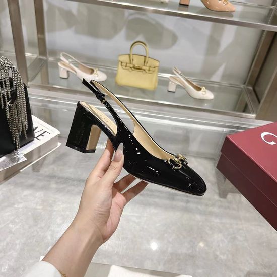 Gucci Classic Patent Leather Pumps with Metal Buckle