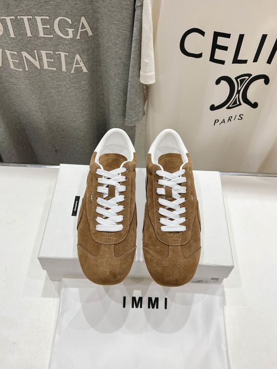 IMMI Retro Soft Leather Casual Shoes with Grip Sole