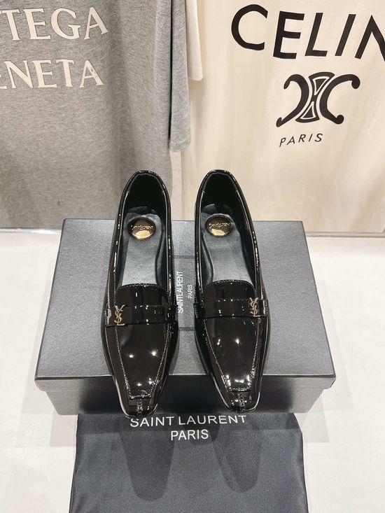 Yves Saint Laurent Elegant Smooth Leather Mary Jane Flat Shoes