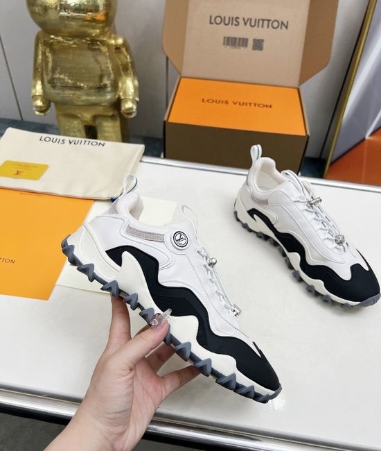Louis Vuitton LV Premium Leather Sneakers with Flexible Wave Outsole