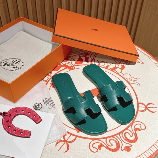 Bvlgari Bulgari Green Flat Heel Calfskin Leather Sandals