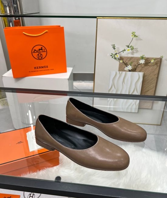 Hermes Soft Oiled Leather Flats with Genuine Leather Outsole