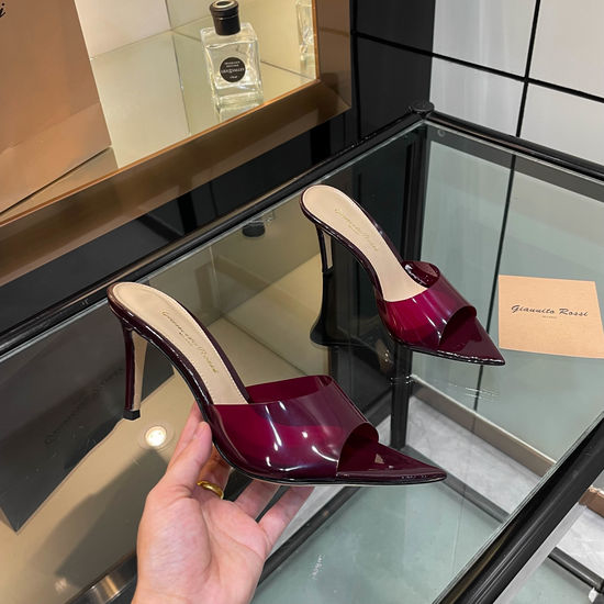 Gianvito Rossi Pointed Toe Patent Leather Strap High Heel Sandals