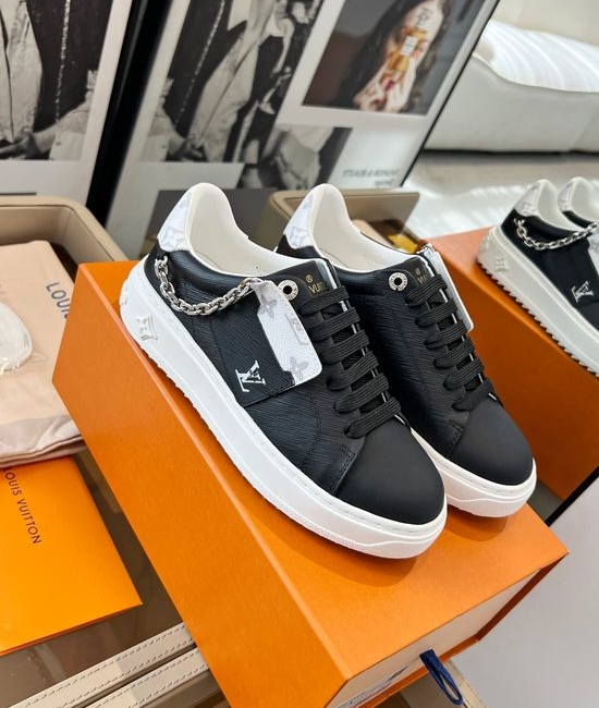 Louis Vuitton LV Premium Leather Lightweight Durable Casual Sneakers