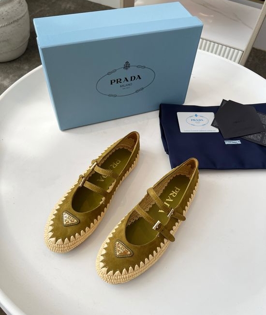 Prada Hand Woven Raffia Ballet Flats Comfort Elegant Casual Shoes
