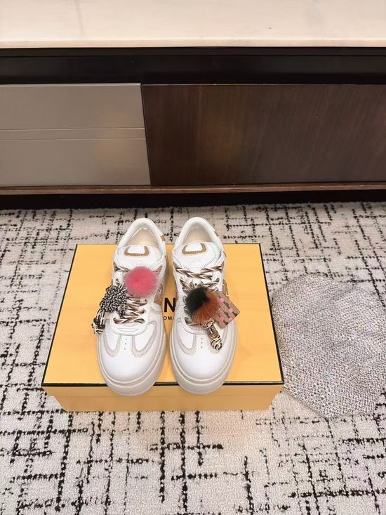 Fendi Vintage Stitched Thick Sole Comfortable Casual Sneakers