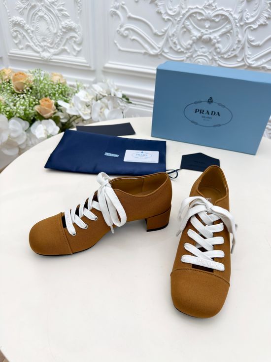 Prada Mary Jane Shoes with Emblem Chunky Heel Anti-slip Sole