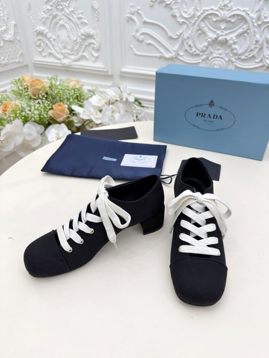 Prada Mary Jane Shoes with Emblem Chunky Heel Anti-slip Sole