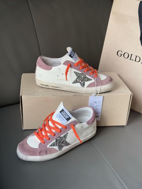 Golden Goose High Quality Distressed Casual Footwear With Soft Lining