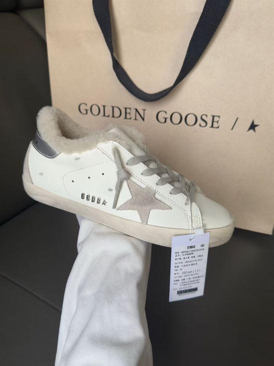 Golden Goose Premium Suede Distressed Casual Comfort Sneakers
