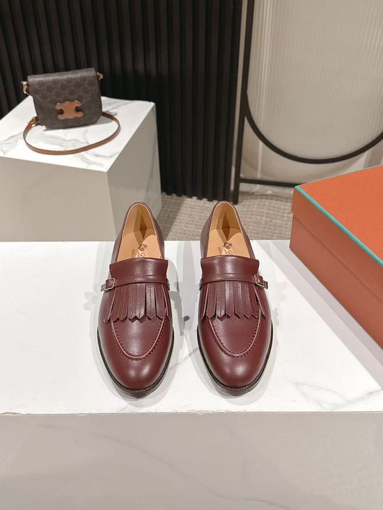 Loro Piana Top Grain Leather Loafer Shoes with Tassel Detail
