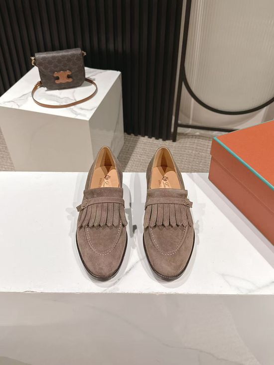 Loro Piana Top Grain Leather Loafer Shoes with Tassel Detail
