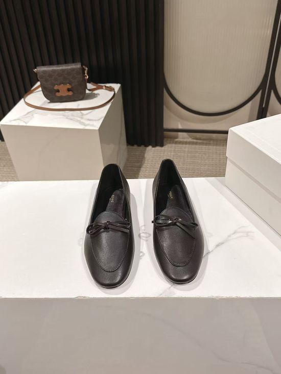 Celine Minimalist Leather Loafers Comfortable Versatile Slip On Footwear