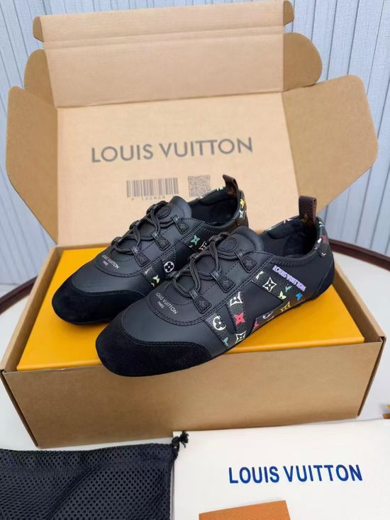 Louis Vuitton Vintage Style Leather Laced Comfortable Sneakers