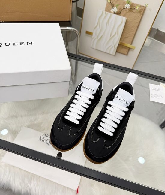 McQueen Classic Casual Comfortable Couple Training Shoes