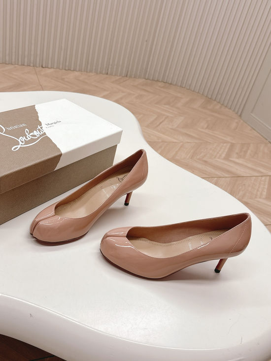 Christian Louboutine Elegant Tabi Toe High Heels Unique Stylish Women s Dress Shoes