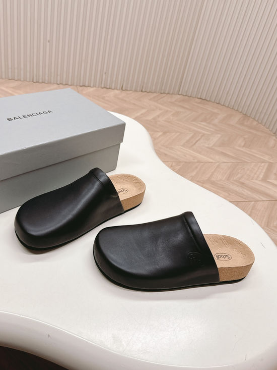 Balenciaga Comfortable Wooden Sole Slip-on Sandals