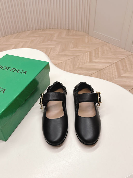 Bottega Veneta Round Toe Buckle Fastening Weave Detail Ballet Flats