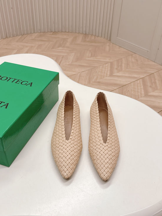 Bottega Veneta Hand-Woven Flat Slip On Shoes Premium Leather Upper