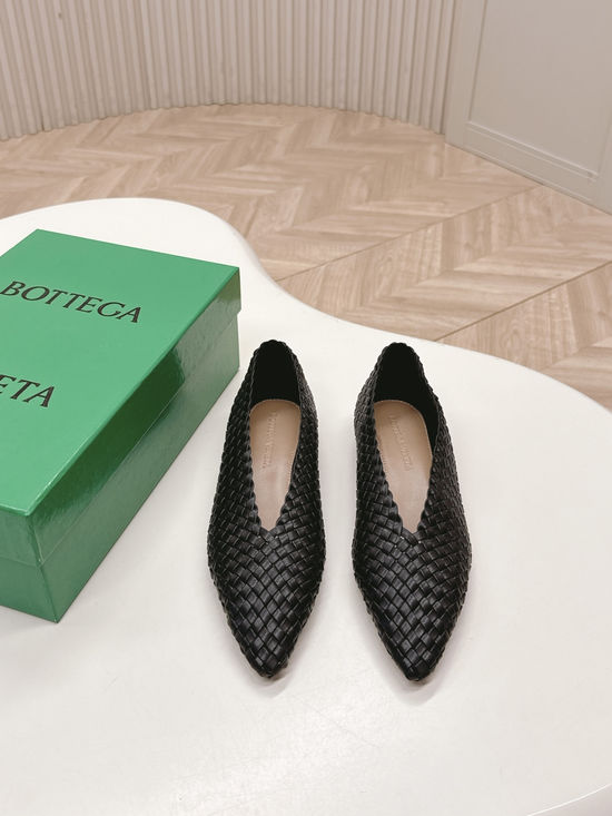 Bottega Veneta Hand-Woven Flat Slip On Shoes Premium Leather Upper