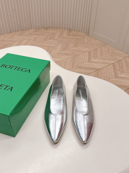 Bottega Veneta Pointed Toe Leather Flats Comfortable Lining Premium Sole Office Shoes