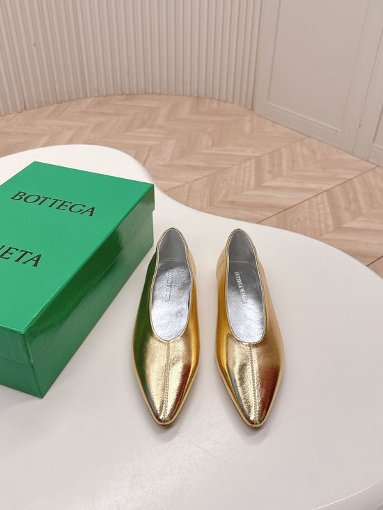 Bottega Veneta Pointed Toe Leather Flats Comfortable Lining Premium Sole Office Shoes