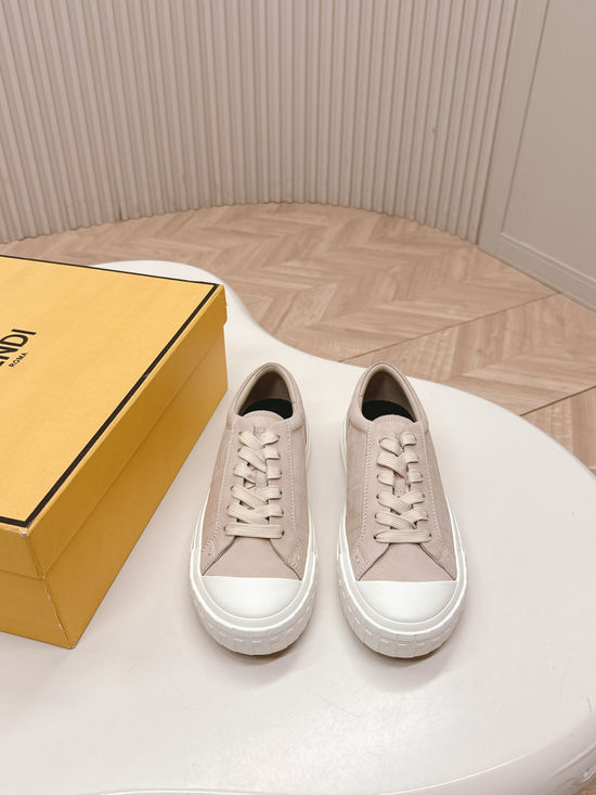 Fendi Embossed Leather Casual Low Top Sneakers Classic Pattern
