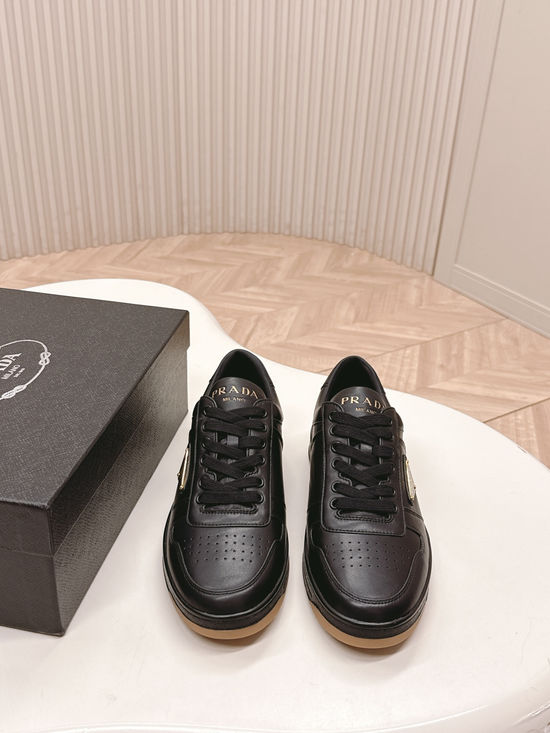 Prada Classic Leather Comfortable Versatile Casual Sneakers