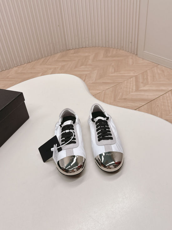 Prada Elegant Cap Toe Mary Jane Shoes Premium Leather Upper
