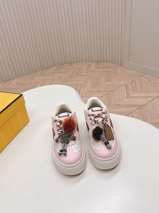 Fendi Leather Stitched Platform Casual Sneakers With Decorative Accents
