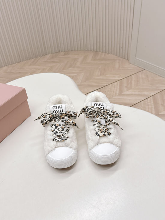 Miu Miu Wool Upper Casual Training Shoes Non-slip Sole