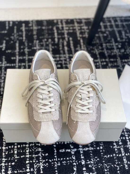 Unfolio Lace-up Low-top Sneakers Soft Suede Upper Non-slip Rubber Sole