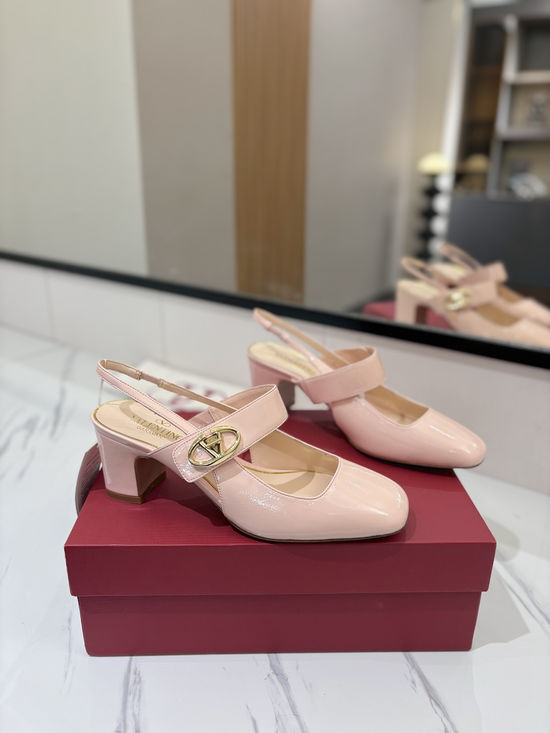 Valentino Gold V Logo Chunky Heel Mary Jane Leather Sole Shoes