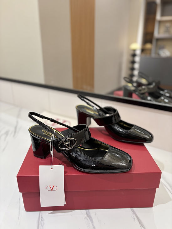 Valentino Gold V Logo Chunky Heel Mary Jane Leather Sole Shoes