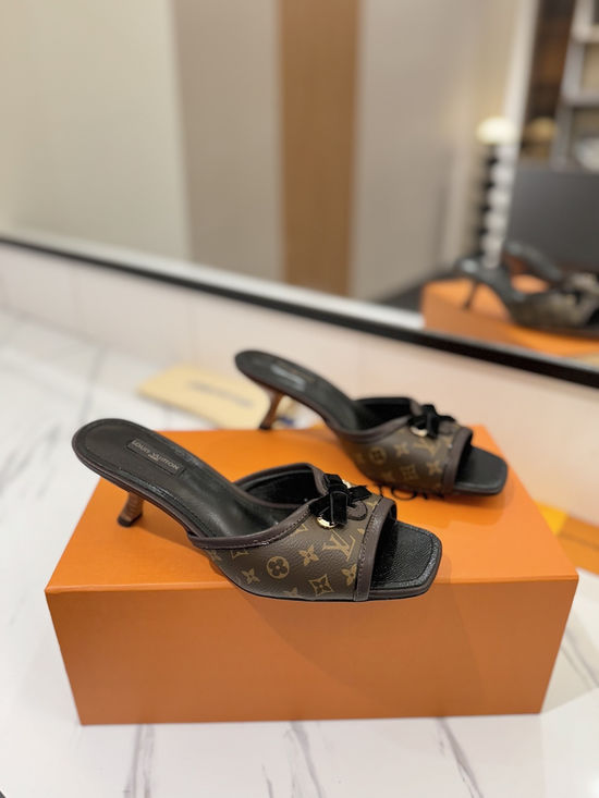 Louis Vuitton Elegant Open-Toe Sandals with Premium Materials and Custom Heel