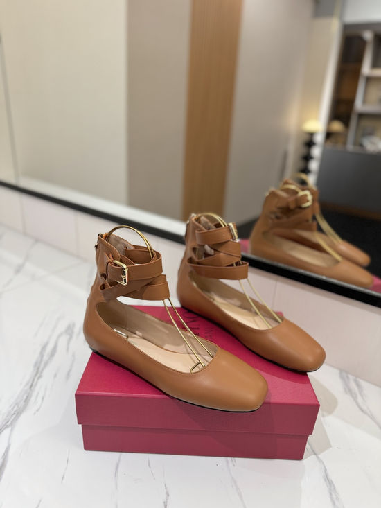 Valentino Bow Decor Leather Round Toe Flats