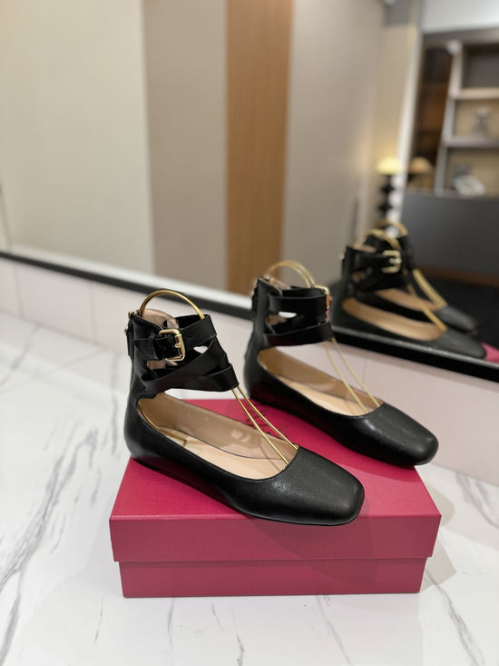 Valentino Bow Decor Leather Round Toe Flats