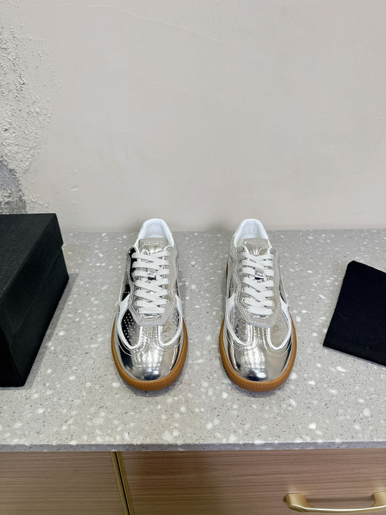 Alohas Premium Leather Casual Sneakers Comfortable Versatile Daily Footwear