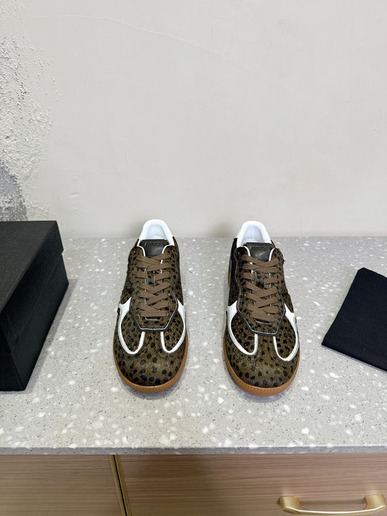 Alohas Premium Leather Casual Sneakers Comfortable Versatile Daily Footwear