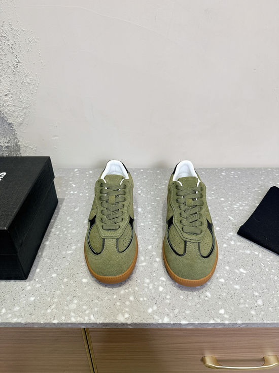Alohas Premium Leather Casual Sneakers Comfortable Versatile Daily Footwear