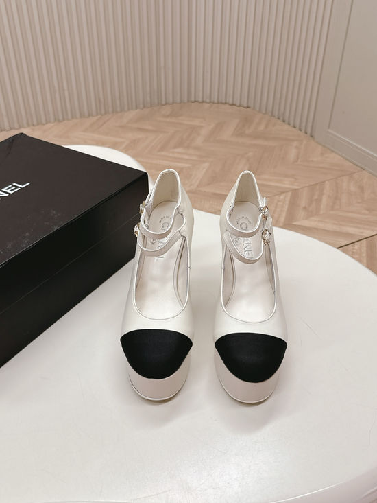 Chanel Elegant Platform High Heels Leather Upper Lining Sheepskin
